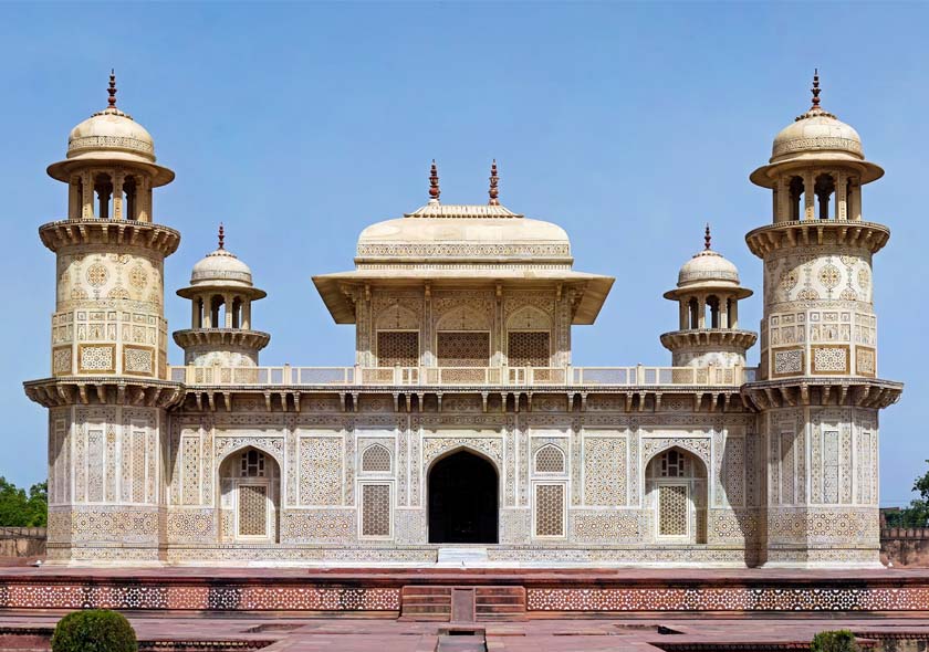Private Sunrise Taj Mahal and Agra Fort Tour From Delhi