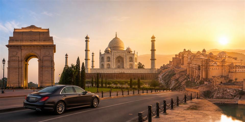 India Gate and heritage imagery for Golden Triangle tour